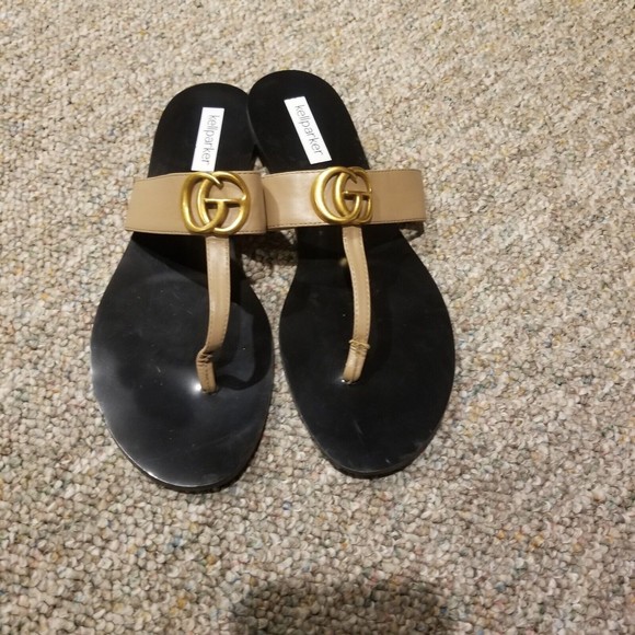 Kellparker Brielle Tan Sandals  Women’s Size 9.5 Gold GG Logo Embellishment Shoe - Picture 10 of 13
